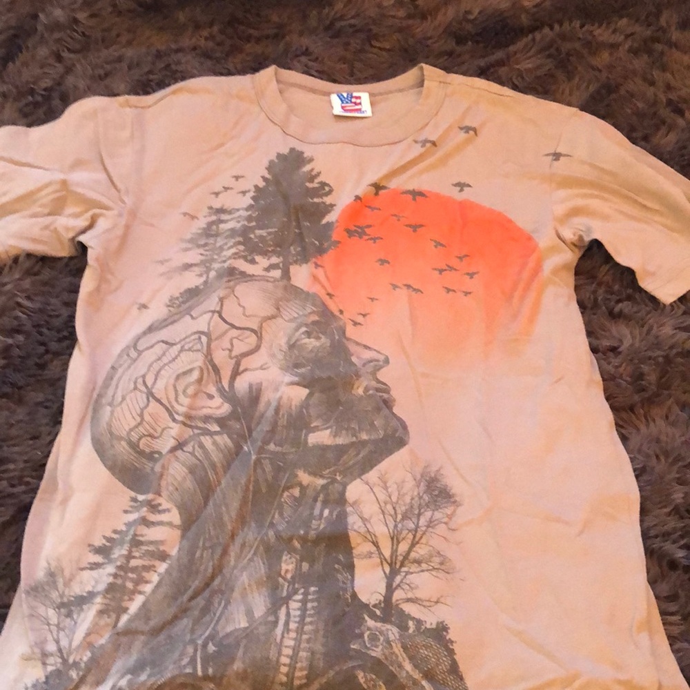 Graphic short sleeve tee (snug fit)